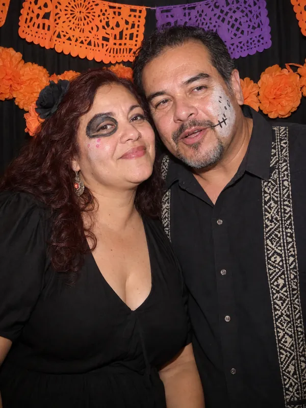 Dia de los Muertos couple at an LA photobooth